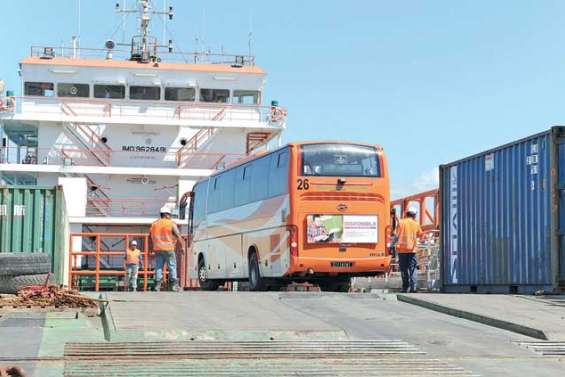Le service de bus Raï débarque à Lifou