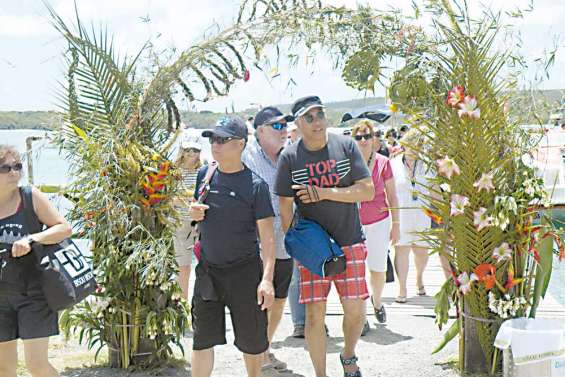 De nouveaux passagers accueillis par centaines