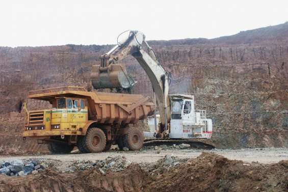 Grève USTKE à la SLN