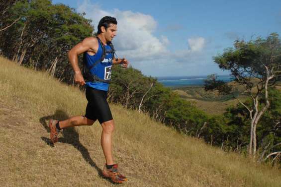 Thomas Testet crée la surprise à Bourail