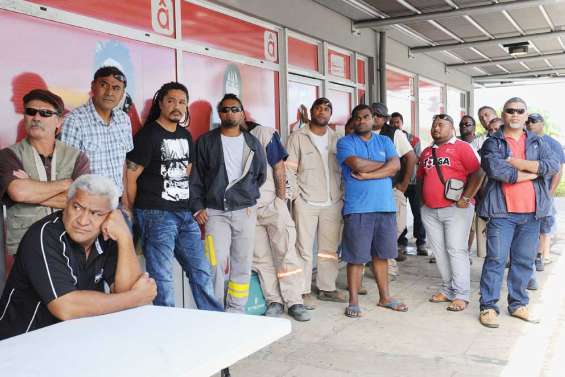 Hausse des salaires exigée