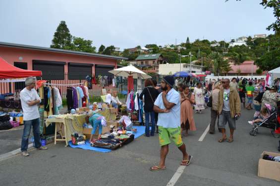 Le vide-greniers fait le plein