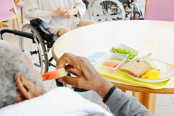 Un manque de structures 