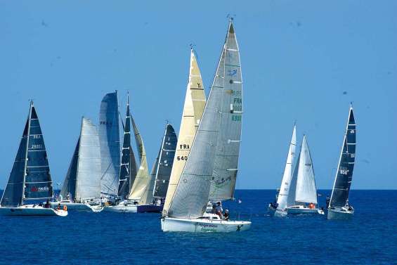 Joutes navales à Nouméa