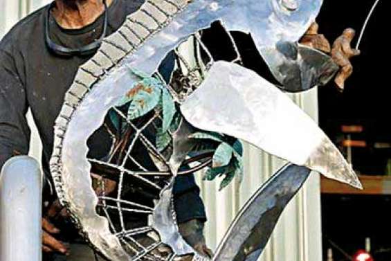 Adjé, sculpteur d'histoires