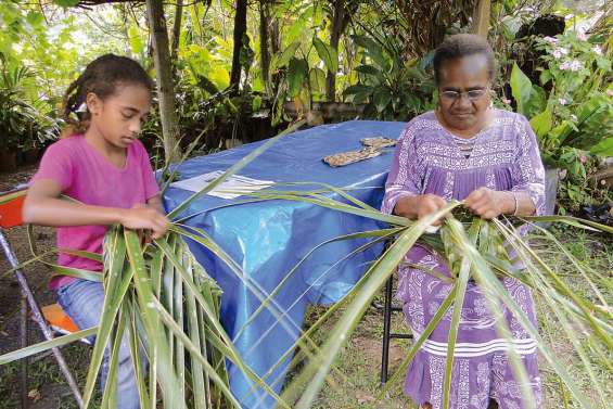 La tresseuse aux doigts de fée
