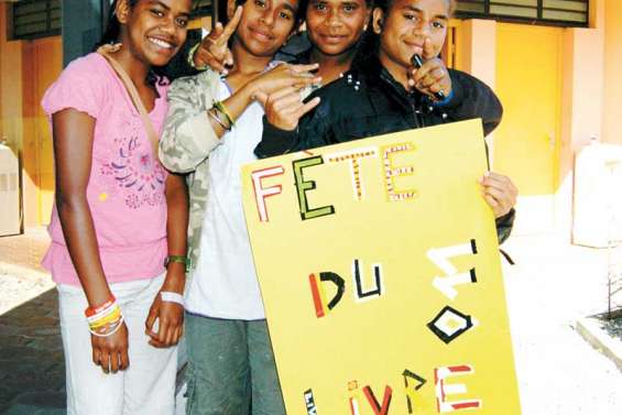 Les Loyauté fêtent le livre