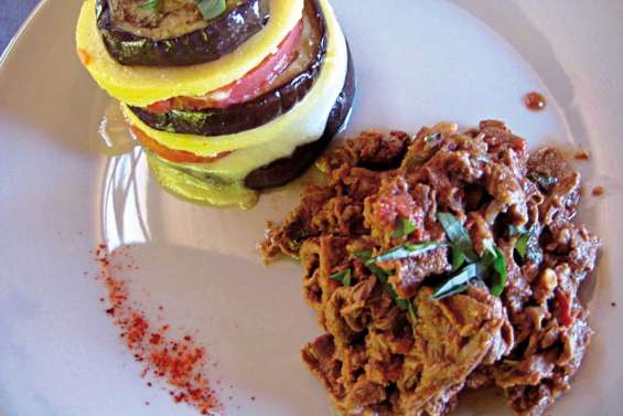 Bayaldi d'aubergine a la polenta y mozzarella