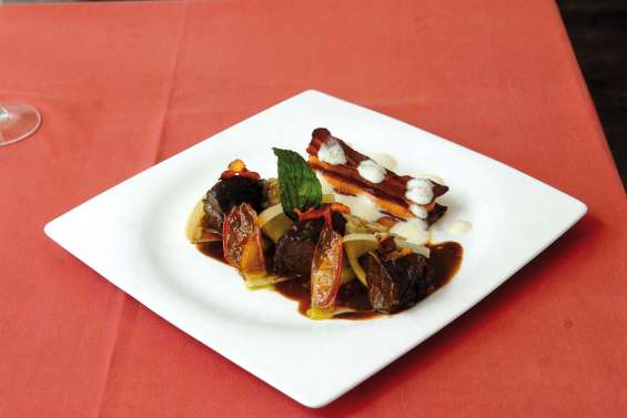 Ravioles ouvertes de joue de bœuf et choux