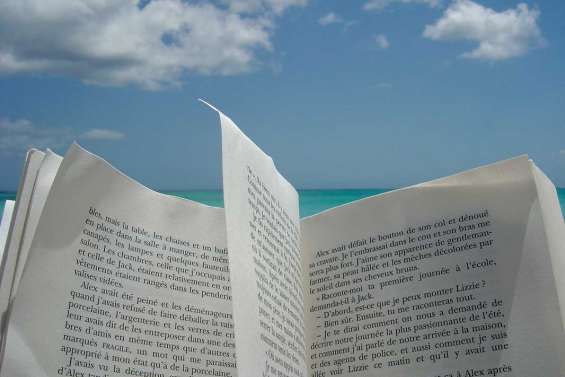 Plages de lecture, à Nouméa et à Poindimié