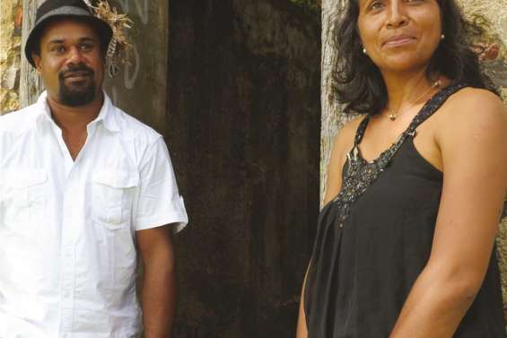 Un pont à travers les mondes