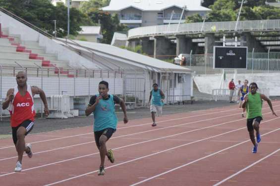Cent mètres de solitude
