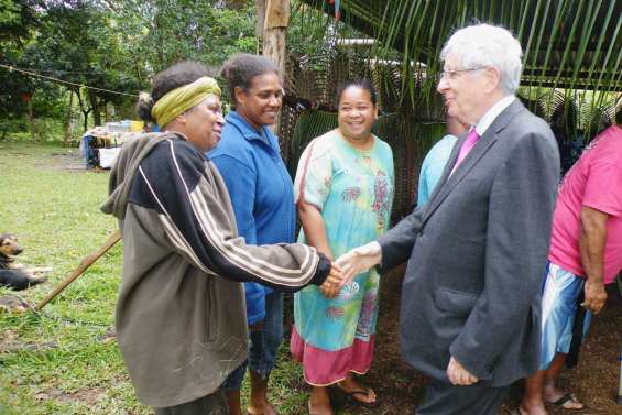 Gadji salue la République