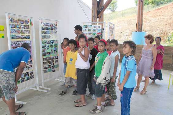 Les élèves d'Atitu exposent leur voyage