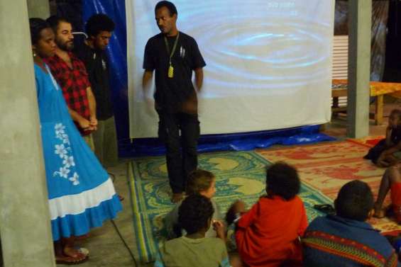 Anûû-rû âboro en escale à Drehu