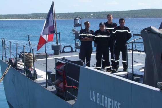 Une Glorieuse invitée amarrée au quai de Wé