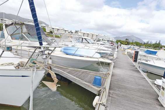 Bateaux recherchent places