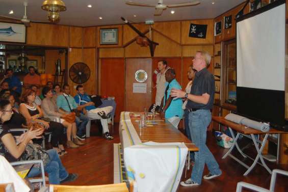 Cherrier ouvre le bal