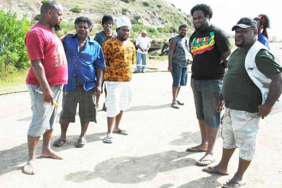 Un minéralier de la SMSP bloqué à Ouaco