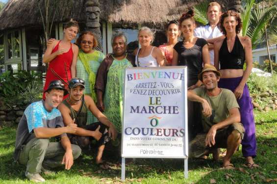 Escale en couleurs au village