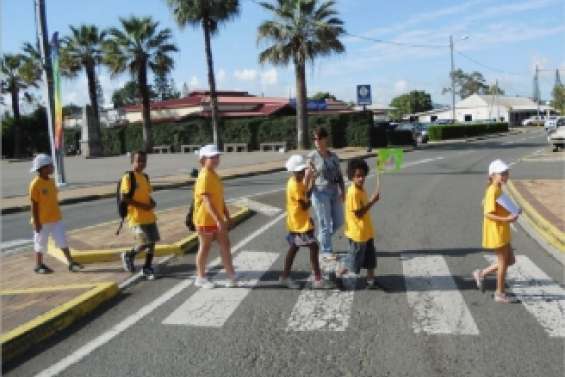 Des piétons sur la bonne voie