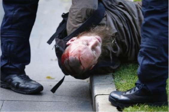 « A bas les Etats-Unis ! »