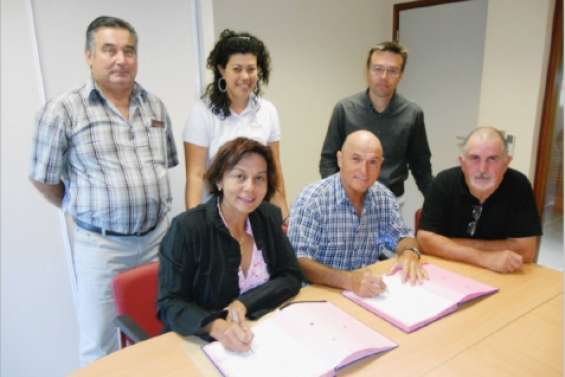 Plus proche du terrain