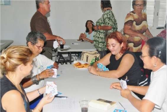 Les Cheveux blancs tapent le carton