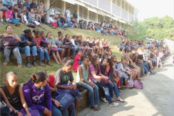 Les gros mots virés du collège