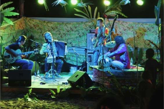 Gurejele sous influences