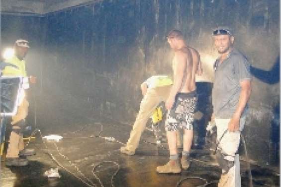 Neuf jours pour stopper les fuites