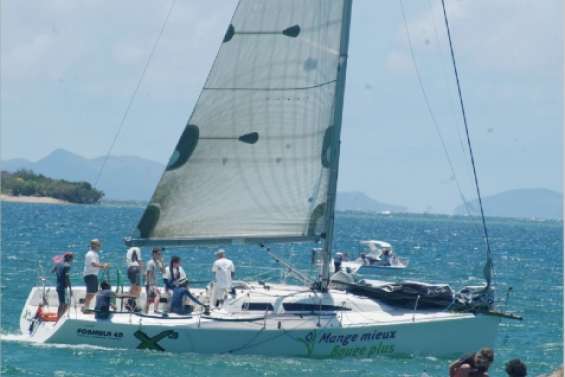 X Cube au-dessus des flots