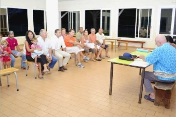 Le collège se fait attendre