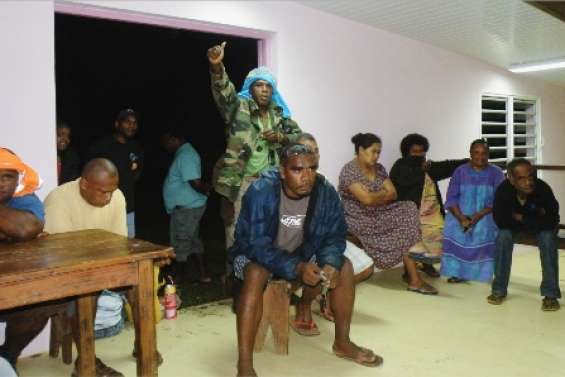 Les Kunié vigilants