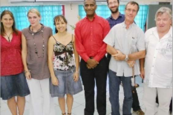 Huit départs au collège