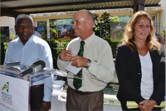 Gérard Pasco prend racine