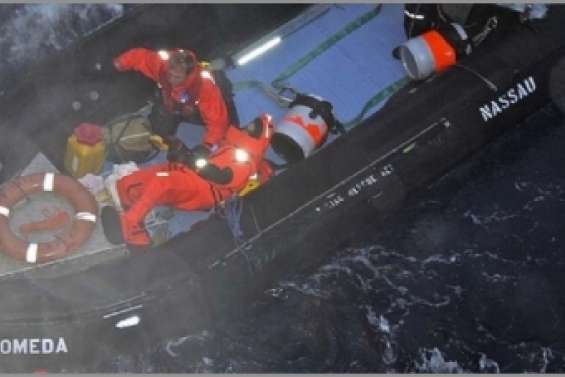 Trois jours sur  un radeau