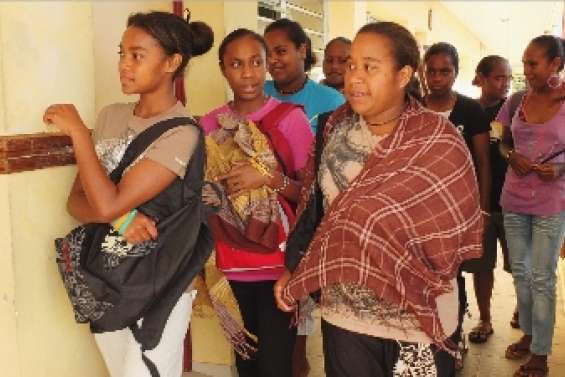 Les seconde en premier