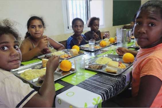 Une cantine à Kejenyi
