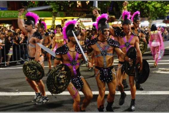 L'armée dans les rangs  de la Parade