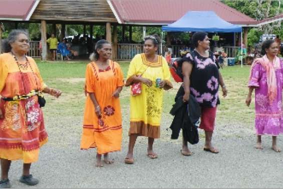 Les femmes entrent dans la danse