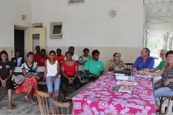 Lycéens vanuatais en réunion