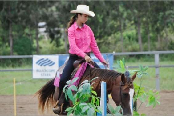 Des cavaliers western à la hauteur