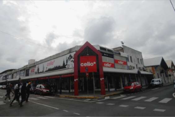 Le Carré Alma arrêté