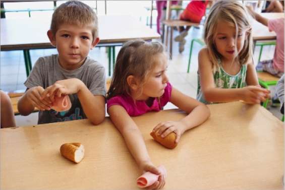 Les repas des garderies et des maisons de retraite perturbés