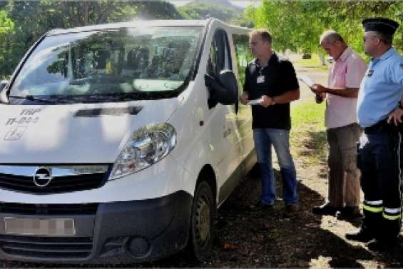 Une école dans le vent