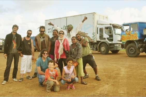 Hurluberlus sous Chapitô