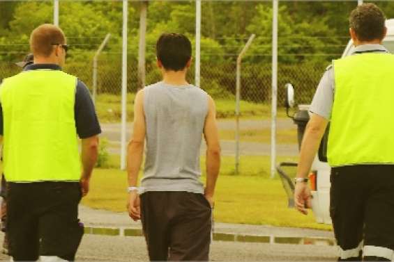 Premiers réfugiés renvoyés