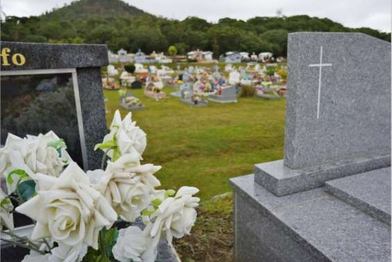 Des ares pour le repos éternel