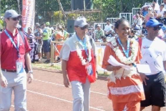 Deux géants chez les petits ?